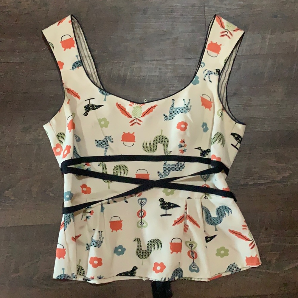 Nanette lapore size 8  medium m silk peplum top with animals and flowers